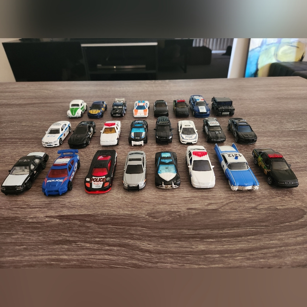 Lot of 24 Police Cars 1:64 Scale Includes Hot Wheel Case